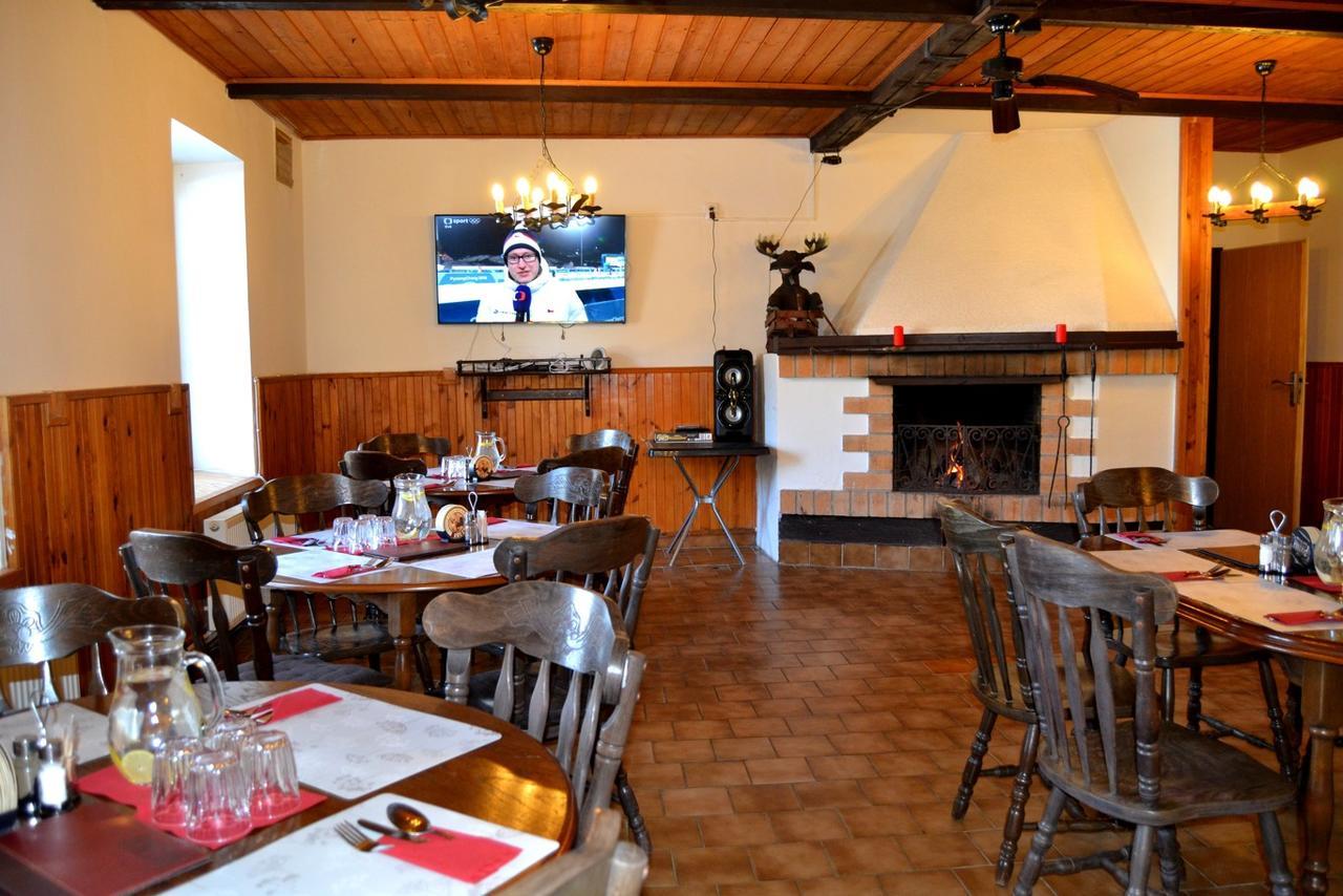 Hotel & Restaurant Adolfovsky Dvur 외부 사진
