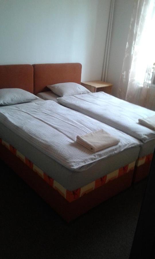 Hotel & Restaurant Adolfovsky Dvur 외부 사진